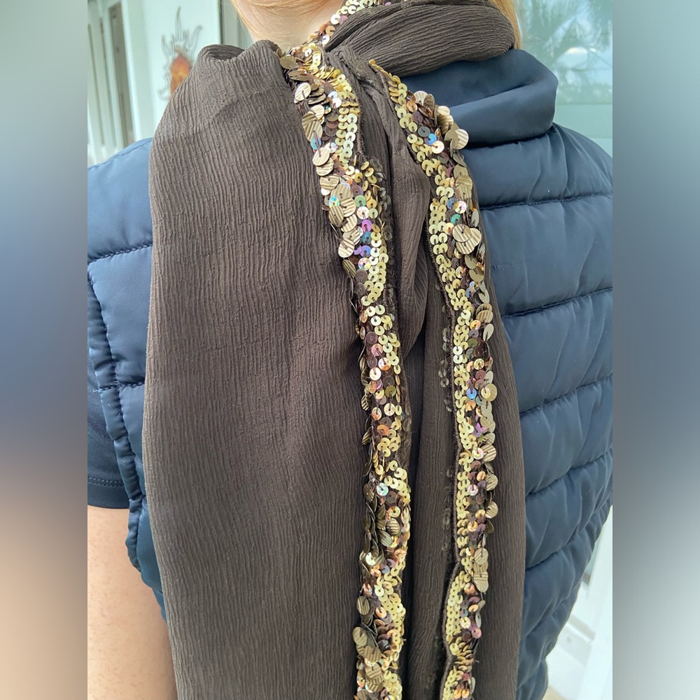 Oscar de la Renta 100% silk shawl, scarf wrap, beaded, made in India dark brown - Picture 15 of 16